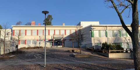 Nöykkiönlaakson koulu