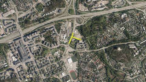 Aerial image where the Gräsanlaaksonkuja construction site is marked with a yellow line.