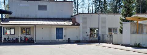 Lintumetsän päiväkodin julkisivu.