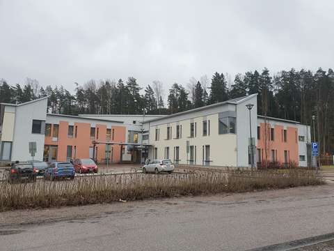 Samarian terveyskeskuksen sisäpiha.