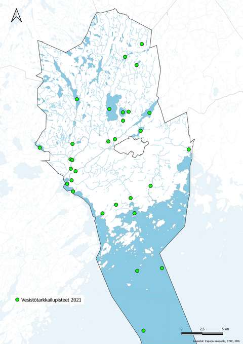 Kartta näytteenottopisteistä, joissa tehdään vedenlaadunseurantaa vuonna 2021. 