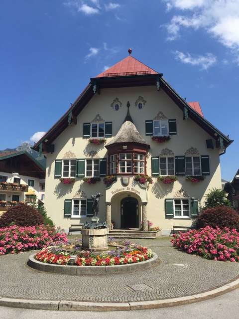 Talo itävaltalaisessa pikkukylässä.