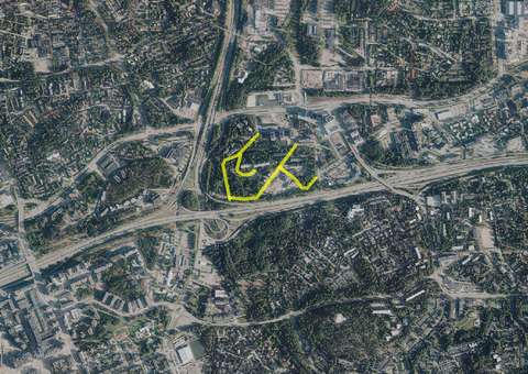 Ilmakuvaotteeseen merkitty katujen sijainti.