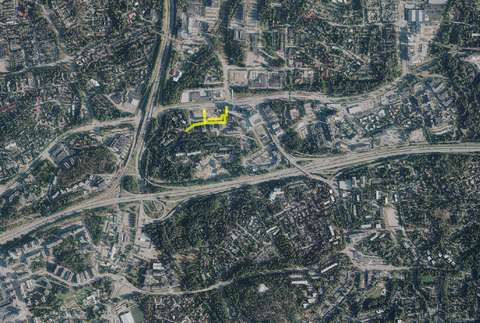 Ilmakuvaotteeseen on merkitty katujen sijainti.