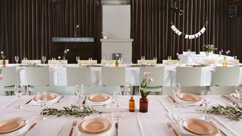 Juhlakattaus Auroran Meijeri-rakennuksessa. 