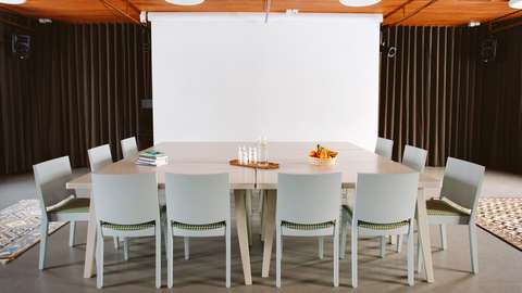 Kokoustilat Auroran Meijeri-rakennuksessa. 