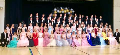 Vuoden 2020 tanssijoiden ryhmäkuva.