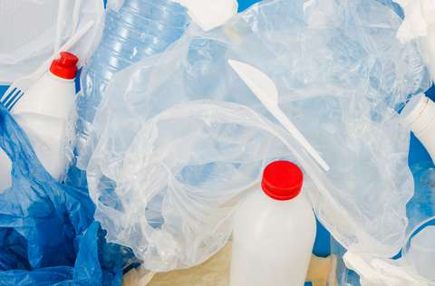 Sorterad plastförpackningar.