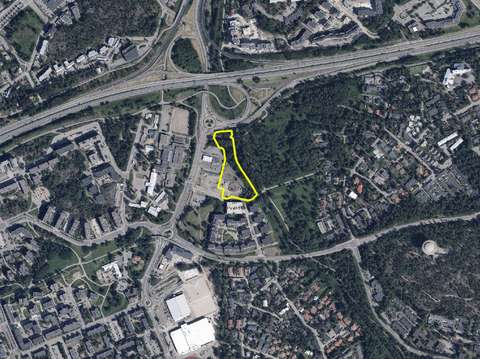 Suunnittelualue on merkitty ilmakuvaotteeseen keltaisella viivalla.