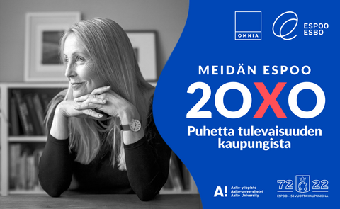 Mustavalkoinen puolivartalokuva Marketta Kytästä, sininen muotoelementti ja logoteksti: Meidän Espoo 20X0 puhetta tulevaisuuden kaupungista.