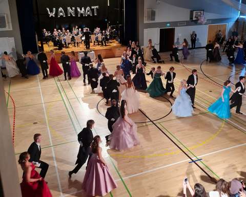 tanssijoita juhlasalissa