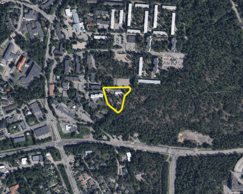 Karttaan on merkitty asukaspuiston sijainti keltaisella viivalla.