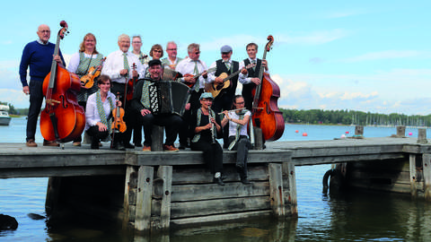 Espoon Pelimannit Esbo spelmanslag.