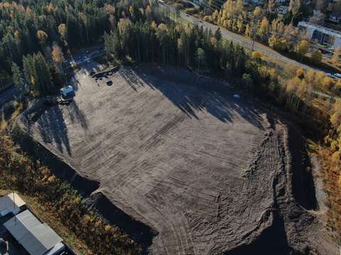 Dronella voi ilmasta käsin arvioida lumenkaatopaikkojen siisteyttä.