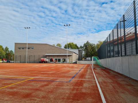 Viherlaakson liikuntasalirakennus