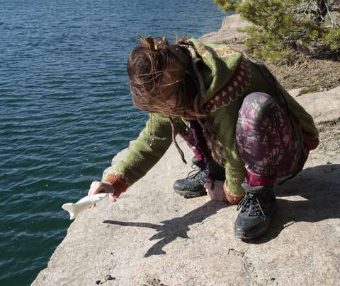Shadows made with a deer antler horn by artist Elviira Davidow.