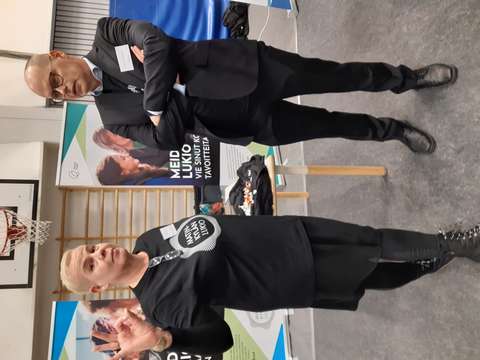 opettaja ja rehtori messuilla