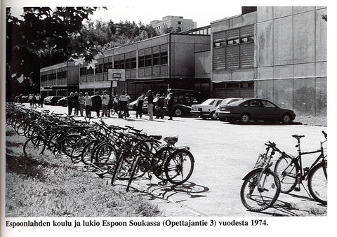 Espoonlahden koulu ja lukio 1980-luvulla.