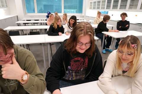 opiskelijoita luokassa