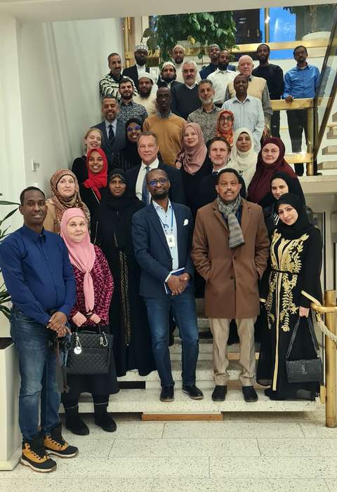  Gruppbild från iftar-middagen.