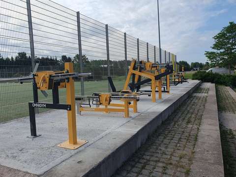 The equipment available at the outdoor gym in Juvanpuisto.