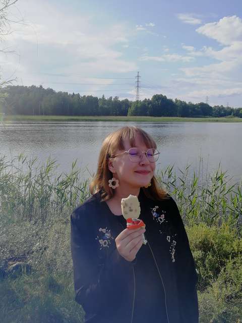 Valokuvassa on Veera Miettinen.