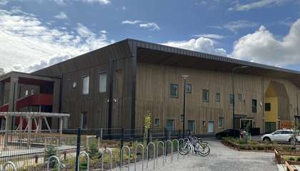 Uusi puurakenteinen Tiistilän koulu ja päiväkoti.