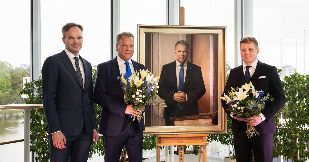 Jukka Mäkelä’s portrait was unveiled | City of Espoo