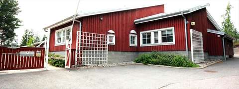 Aaamunkoiton päiväkodin piha. 