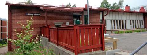 Daghemmets byggnad utifrån.