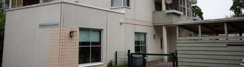 Kiltapuiston päiväkodin rakennus ulkoapäin.