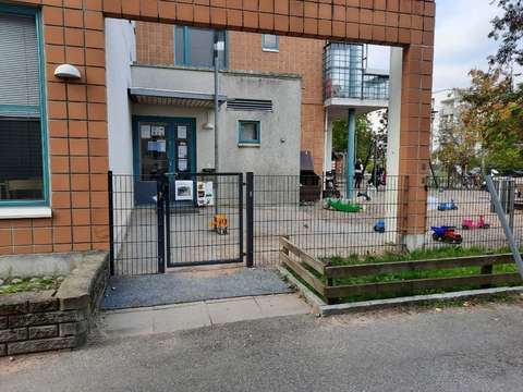 The daycare centre's building from the outside.