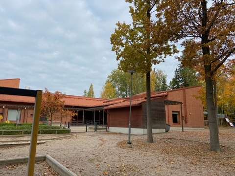 Auroranportin päiväkotirakennus