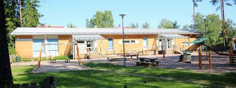 The daycare centre's building from the outside.