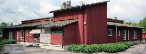 The daycare centre's building from the outside.