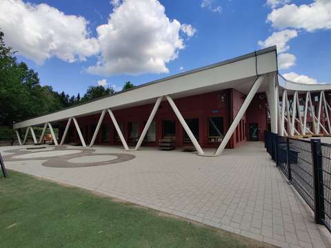 The daycare centre's building from the outside.
