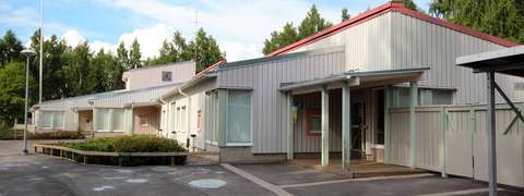 Jousenkaaren päiväkodin piha.