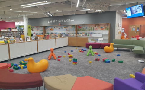 The children's play area of the Iso Omena Library before the renovations.
