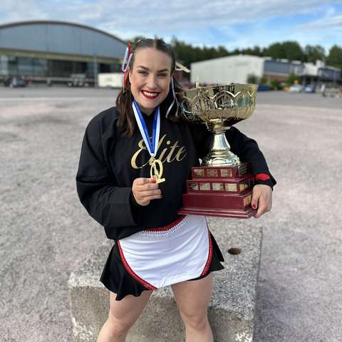 The picture shows Ann-Marie Marschan, an Espoo-based cheerleader.