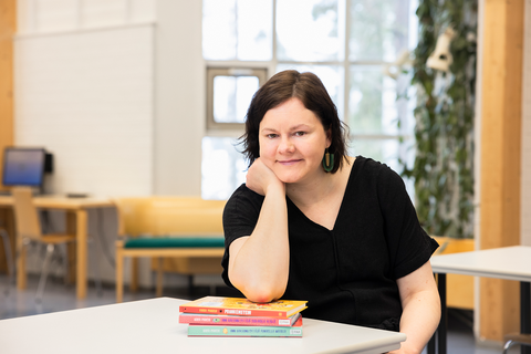 Kirjailija Kaisa Paasto.