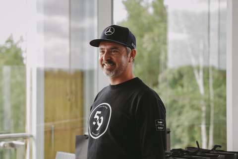 The picture shows the golfer Mikko Korhonen.