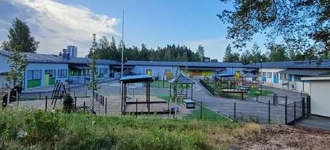 The daycare centre's building from the outside.