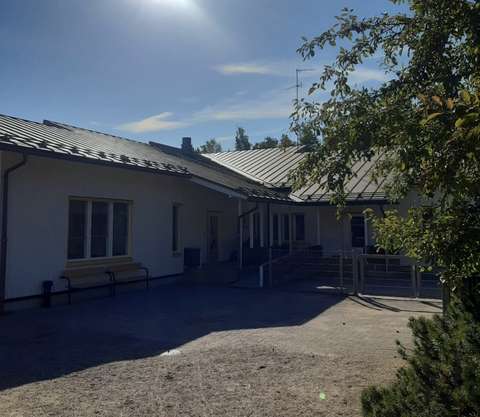 The daycare centre's building from the outside.