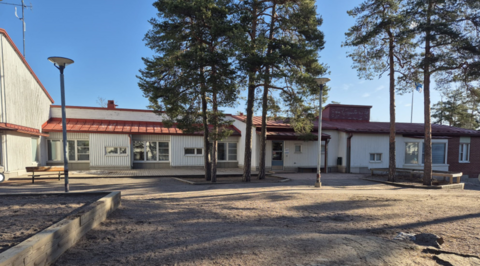 The daycare centre's building from the outside.