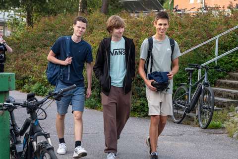 lukio-opiskelijat voivat virkistyä luonnossa tuntien välissä