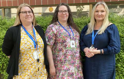 Upphandlingskoordinator Heli Mahlanen, upphandlingskoordinator Susanna Lähdemäki och upphandlingschef  Victoria Merivirta.