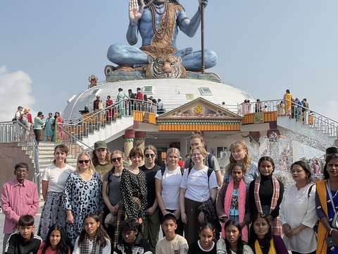 Etisläisiä Nepalissa.