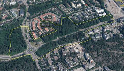 Kaava-alue on pääosin katualuetta ja kaupunkimetsää. Ympärillä rivitaloja ja kerrostaloja.