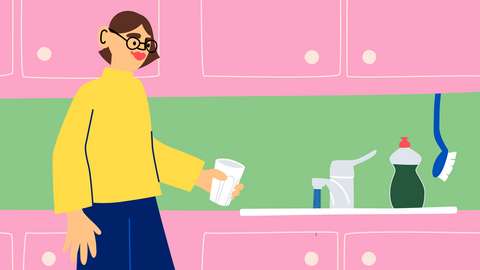 Henkilö lasi kädessä keittiössä hanan vieressä, piirroskuva.