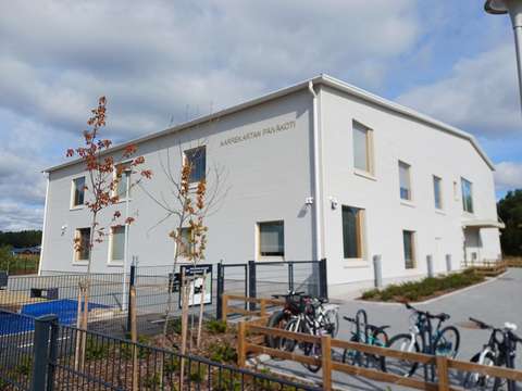 The daycare centre's building from the outside.